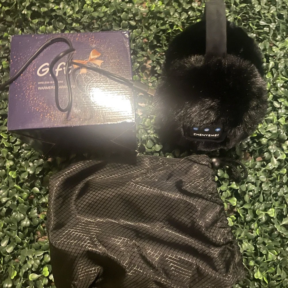 Bluetooth earmuffs